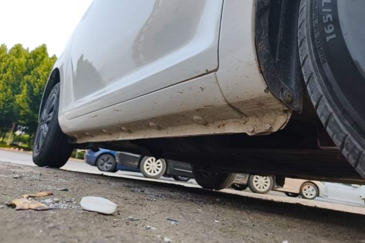 Used CHANGAN NEVO Lumin 2022 210km Sweet Edition Right Side Sill