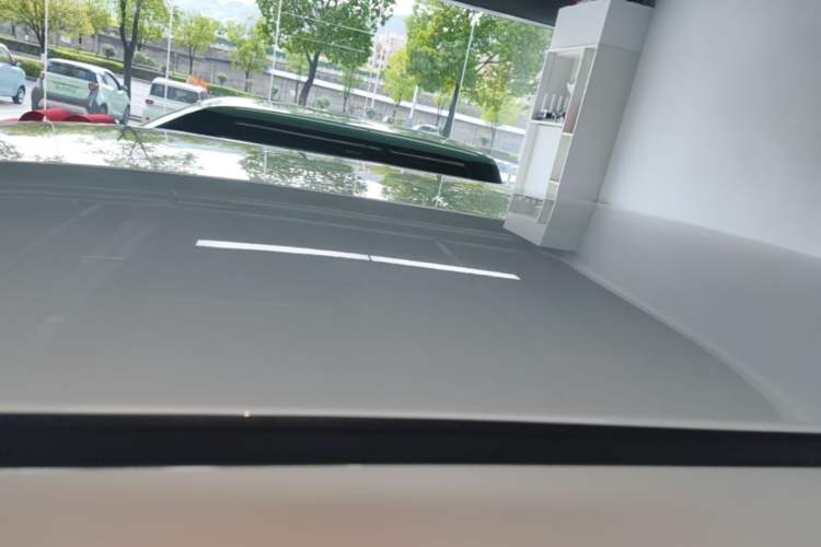Used CHANGAN NEVO Lumin 2022 155 km – Refreshingly Sweet Edition Roof