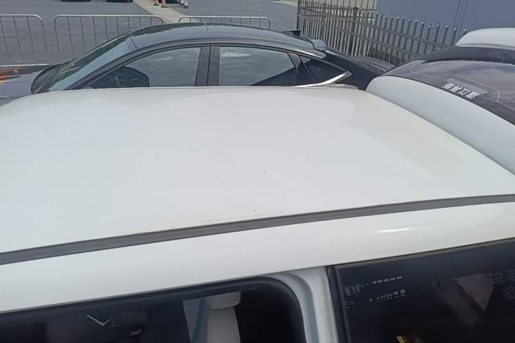Used CHANGAN NEVO Lumin 2022 155 km – Refreshingly Sweet Edition Roof