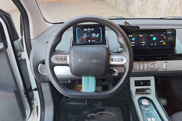 Used CHANGAN NEVO Lumin 2022 155 km – Refreshingly Sweet Edition Steering Wheel