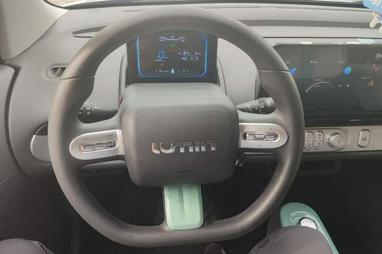 Used CHANGAN NEVO Lumin 2022 155 km – Refreshingly Sweet Edition Steering Wheel