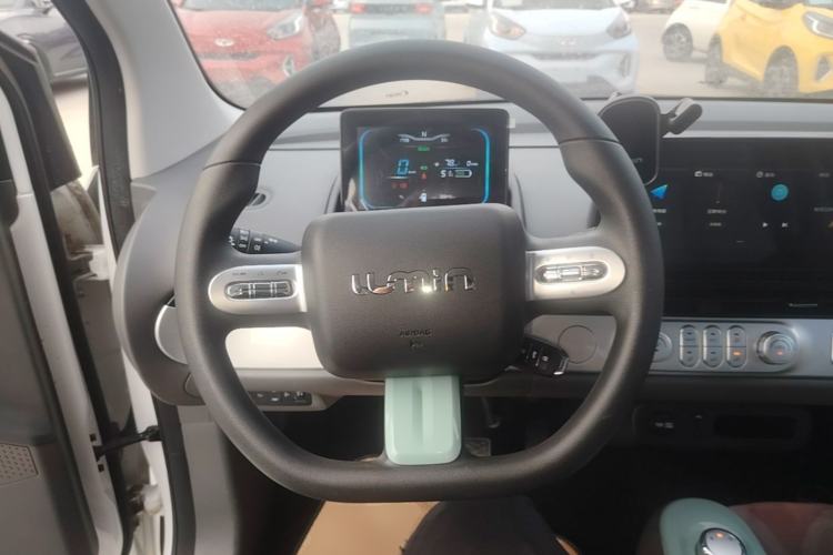 Used CHANGAN NEVO Lumin 2022 155 km – Refreshingly Sweet Edition Steering Wheel