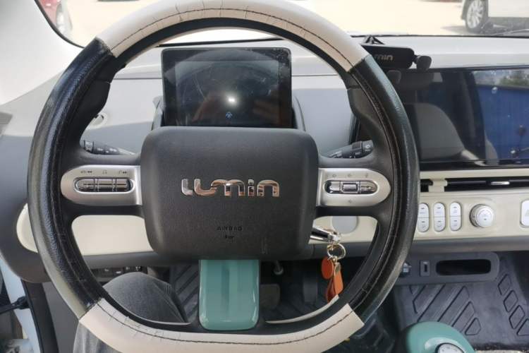 Used CHANGAN NEVO Lumin 2022 155 km – Refreshingly Sweet Edition Steering Wheel