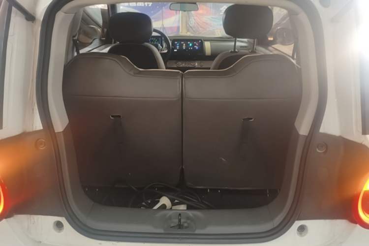 Used CHANGAN NEVO Lumin 2022 301km Honey-Sweet Version Trunk