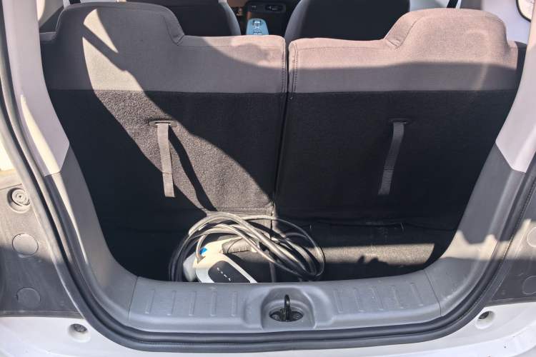 Used CHANGAN NEVO Lumin 2022 210km Sweet Edition Trunk