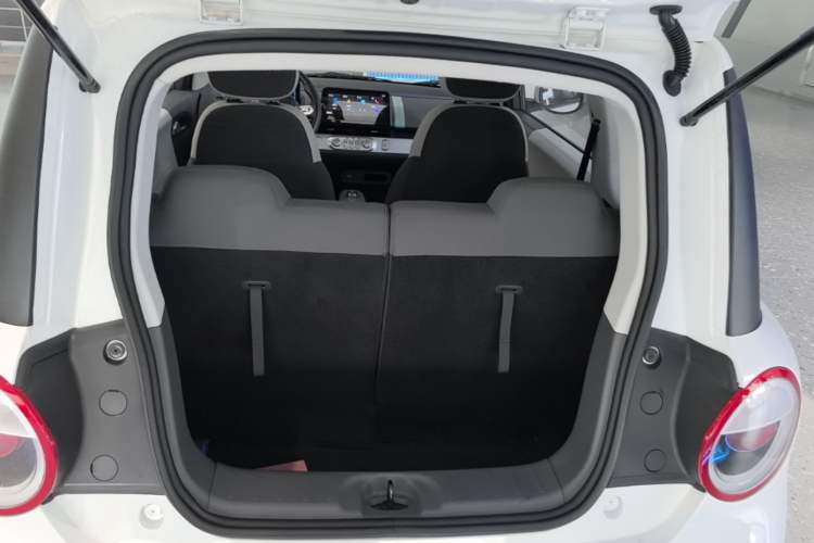 Used CHANGAN NEVO Lumin 2022 301km Honey-Sweet Version Trunk