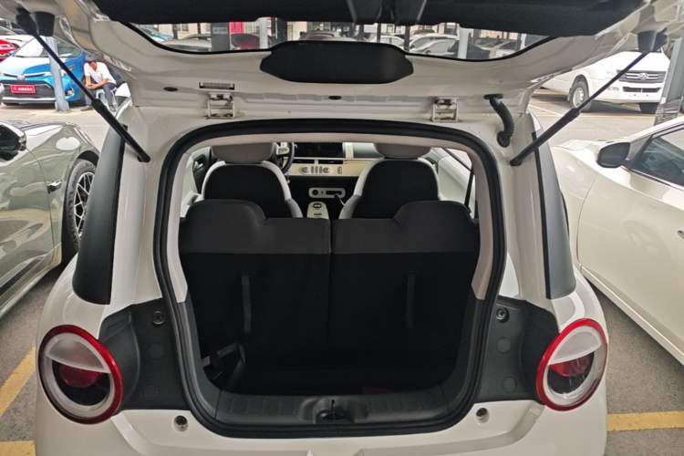 Used CHANGAN NEVO Lumin 2022 210km Sweet Edition Trunk