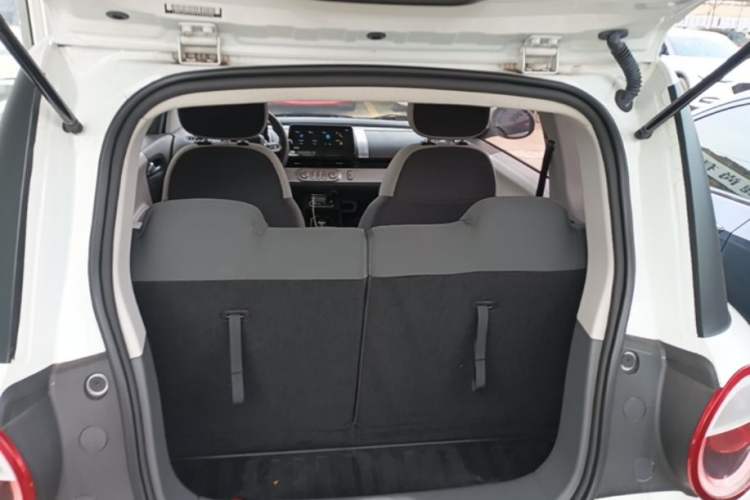 Used CHANGAN NEVO Lumin 2022 210km Sweet Edition Trunk