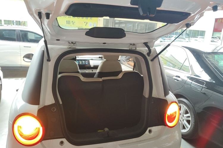 Used CHANGAN NEVO Lumin 2022 301km Honey-Sweet Version Trunk