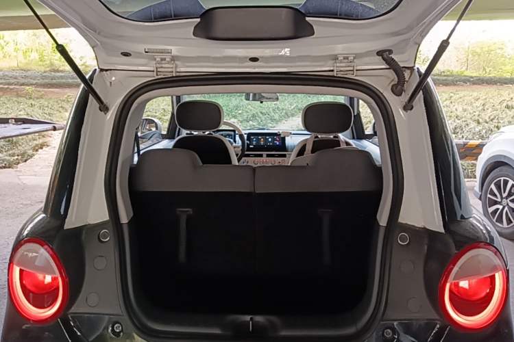 Used CHANGAN NEVO Lumin 2022 210km Sweet Edition Trunk