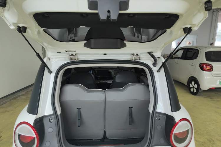 Used CHANGAN NEVO Lumin 2022 210km Sweet Edition Trunk