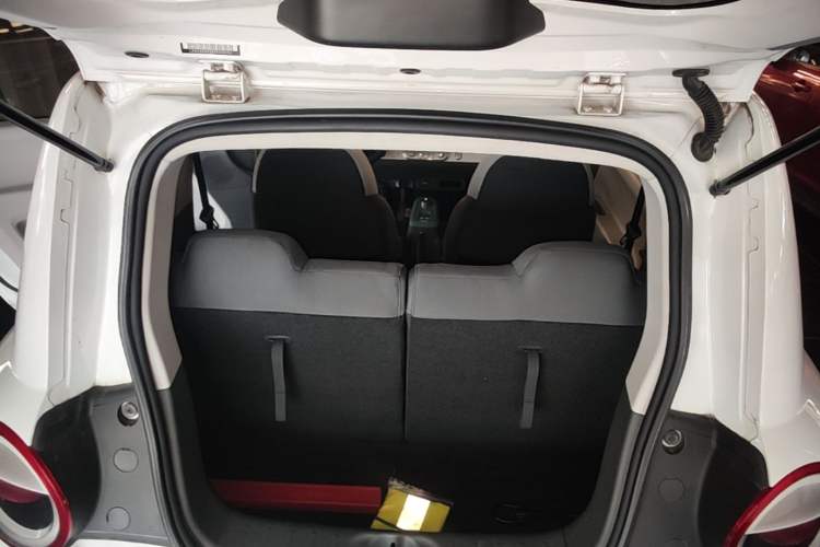 Used CHANGAN NEVO Lumin 2022 210km Sweet Edition Trunk