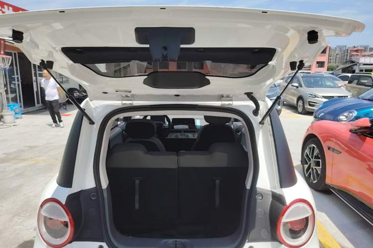 Used CHANGAN NEVO Lumin 2022 210km Sweet Edition Trunk