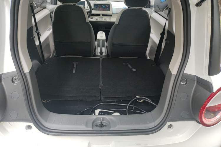 Used CHANGAN NEVO Lumin 2022 210km Sweet Edition Trunk