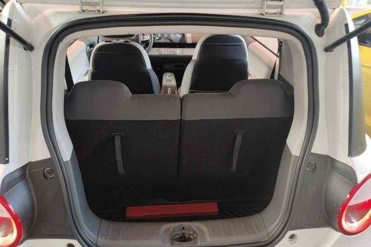Used CHANGAN NEVO Lumin 2022 210km Sweet Edition Trunk