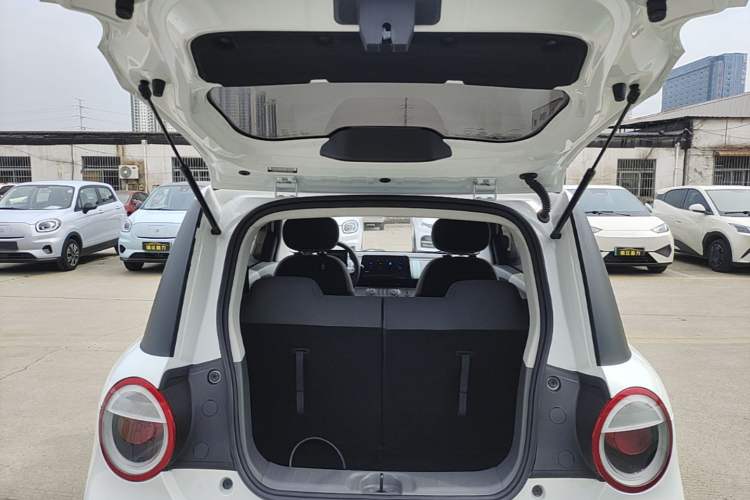 Used CHANGAN NEVO Lumin 2022 210km Sweet Edition Trunk