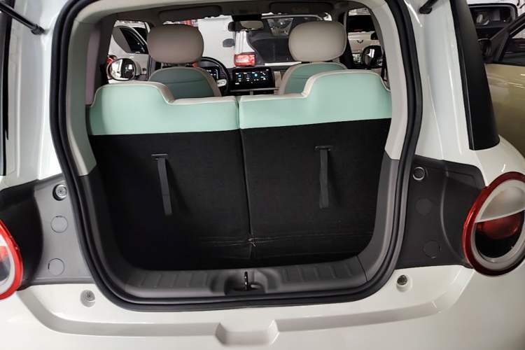 Used CHANGAN NEVO Lumin 2022 155 km – Refreshingly Sweet Edition Trunk
