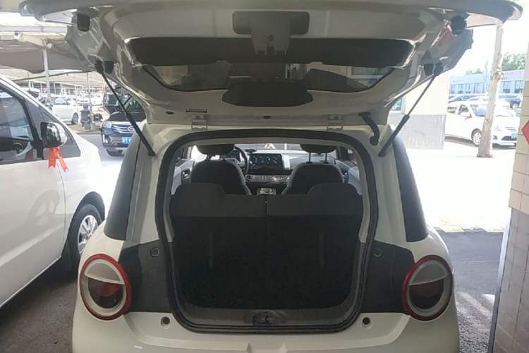Used CHANGAN NEVO Lumin 2022 210km Sweet Edition Trunk