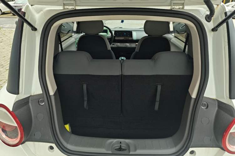 Used CHANGAN NEVO Lumin 2022 210km Sweet Edition Trunk