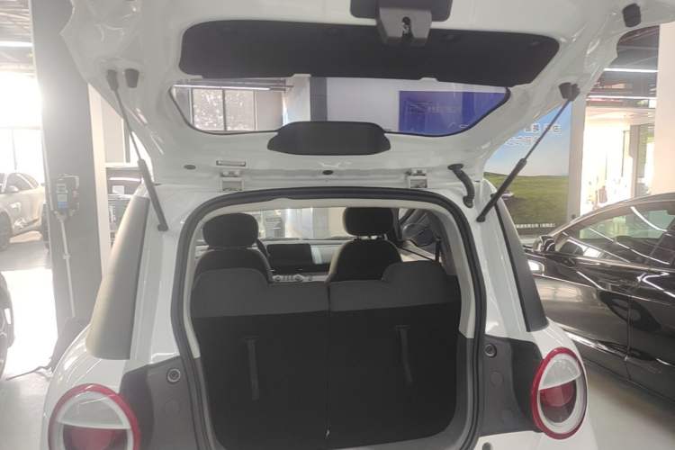 Used CHANGAN NEVO Lumin 2022 210km Sweet Edition Trunk
