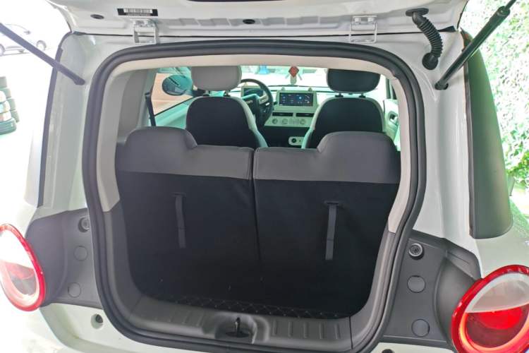 Used CHANGAN NEVO Lumin 2022 210km Sweet Edition Trunk