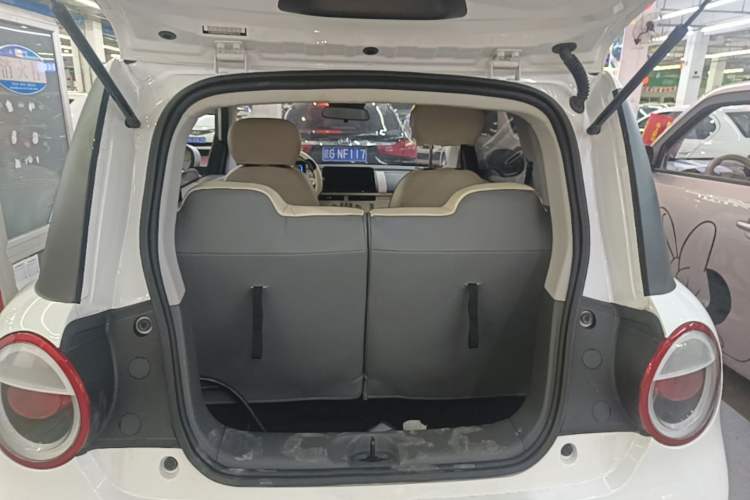 Used CHANGAN NEVO Lumin 2022 210km Sweet Edition Trunk