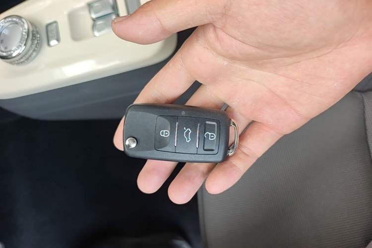 Used CHANGAN NEVO Lumin 2022 155 km – Refreshingly Sweet Edition Vehicle Key