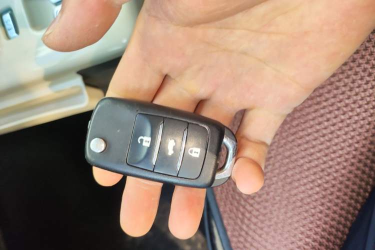 Used CHANGAN NEVO Lumin 2022 155 km – Refreshingly Sweet Edition Vehicle Key