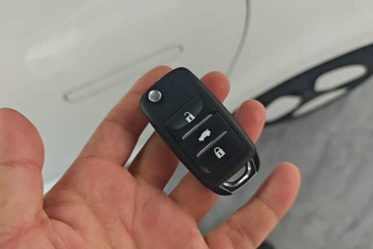 Used CHANGAN NEVO Lumin 2022 155 km – Refreshingly Sweet Edition Vehicle Key