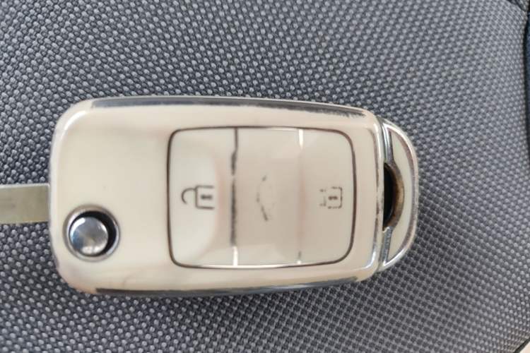 Used CHANGAN NEVO Lumin 2022 155 km – Refreshingly Sweet Edition Vehicle Key