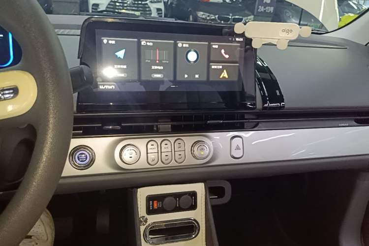 Used CHANGAN NEVO Lumin 2022 210km Sweet Edition Audio And AC Panel