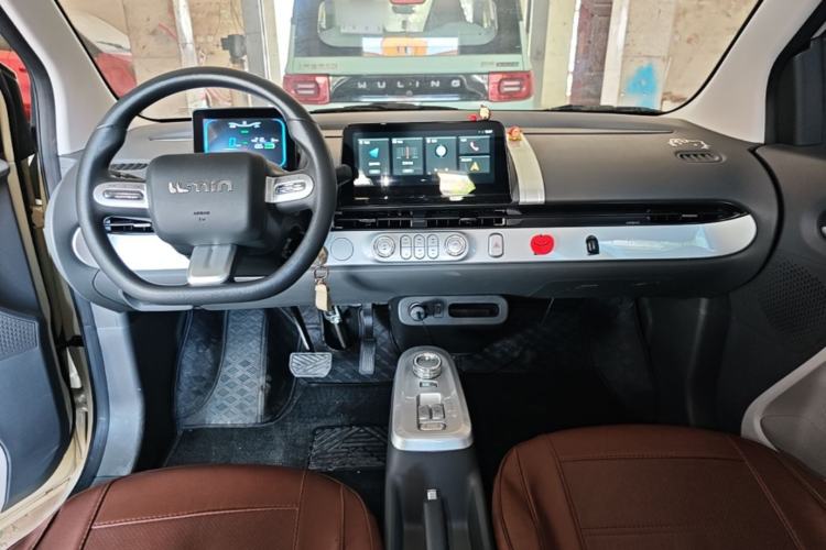 Used CHANGAN NEVO Lumin 2022 210km Sweet Edition Center Console