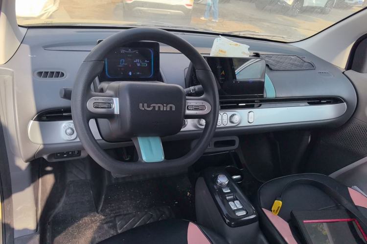 Used CHANGAN NEVO Lumin 2022 301km Honey-Sweet Version Center Console