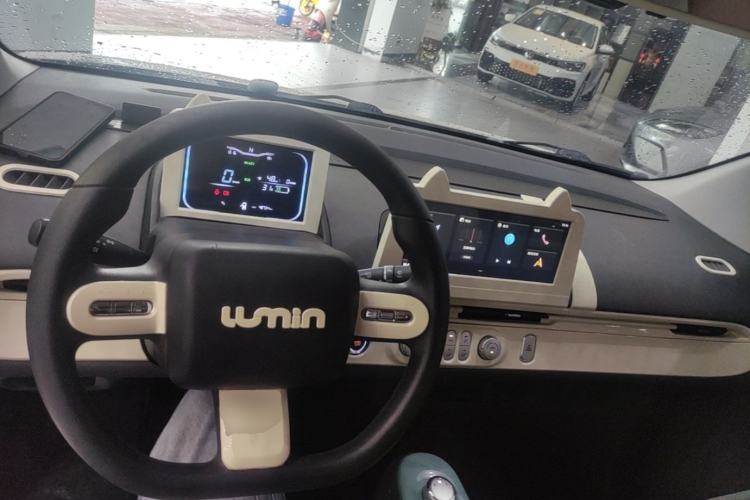 Used CHANGAN NEVO Lumin 2022 155 km – Refreshingly Sweet Edition Center Console