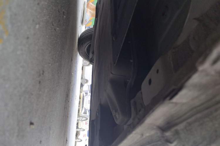 Used CHANGAN NEVO Lumin 2022 210km Sweet Edition Chassis Front Left