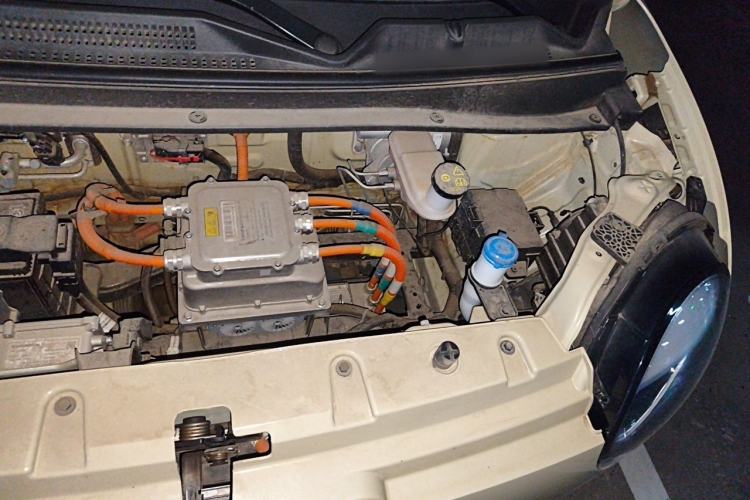 Used CHANGAN NEVO Lumin 2022 155 km – Refreshingly Sweet Edition Engine Bay Left