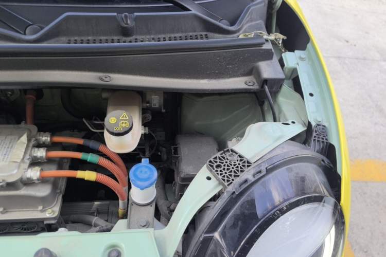 Used CHANGAN NEVO Lumin 2022 210km Sweet Edition Engine Bay Left