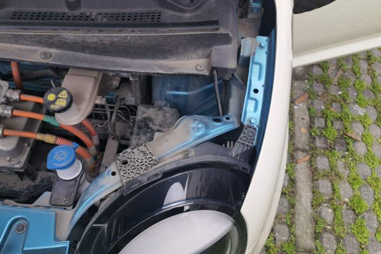 Used CHANGAN NEVO Lumin 2022 210km Sweet Edition Engine Bay Left
