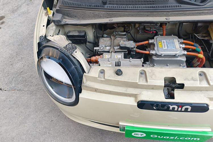 Used CHANGAN NEVO Lumin 2022 301km Honey-Sweet Version Engine Bay Right
