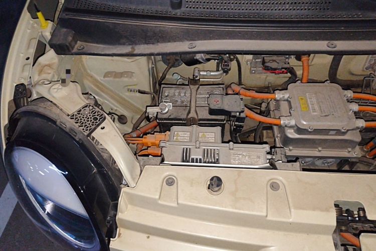 Used CHANGAN NEVO Lumin 2022 155 km – Refreshingly Sweet Edition Engine Bay Right
