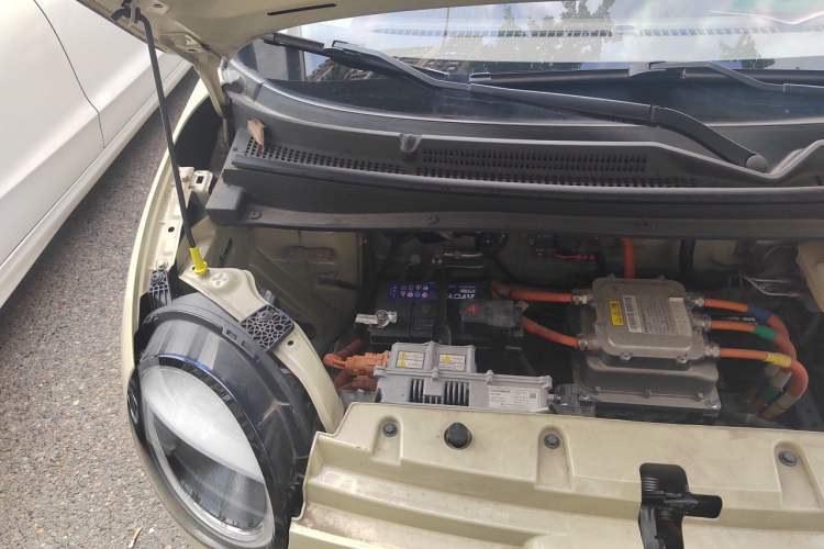 Used CHANGAN NEVO Lumin 2022 210km Sweet Edition Engine Bay Right