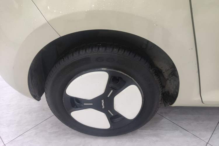 Used CHANGAN NEVO Lumin 2022 155 km – Refreshingly Sweet Edition Exterior 2