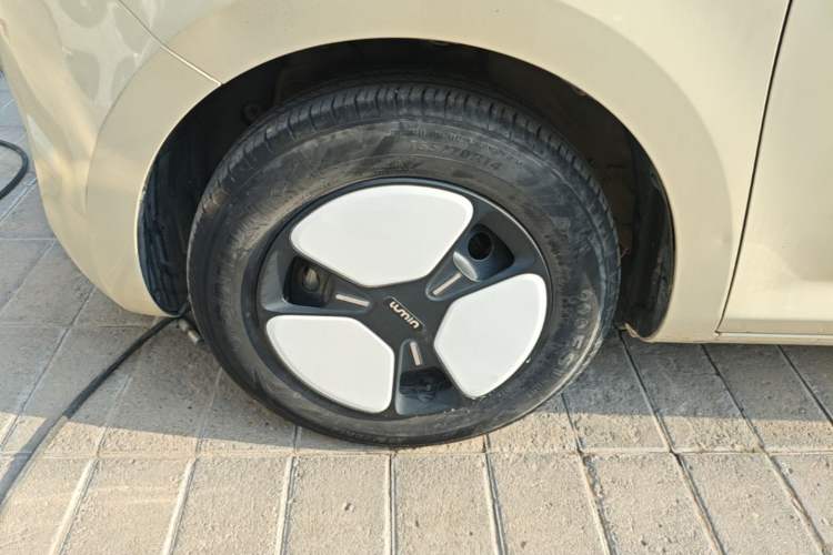 Used CHANGAN NEVO Lumin 2022 155 km – Refreshingly Sweet Edition Exterior 4