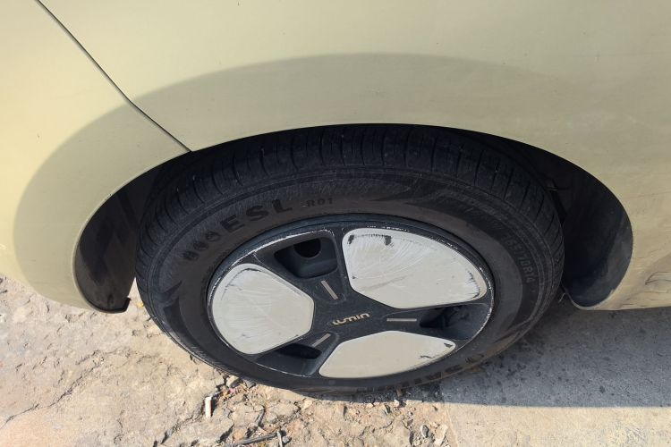Used CHANGAN NEVO Lumin 2022 301km Honey-Sweet Version Exterior 5