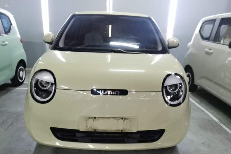 Used CHANGAN NEVO Lumin 2022 155 km – Refreshingly Sweet Edition Front