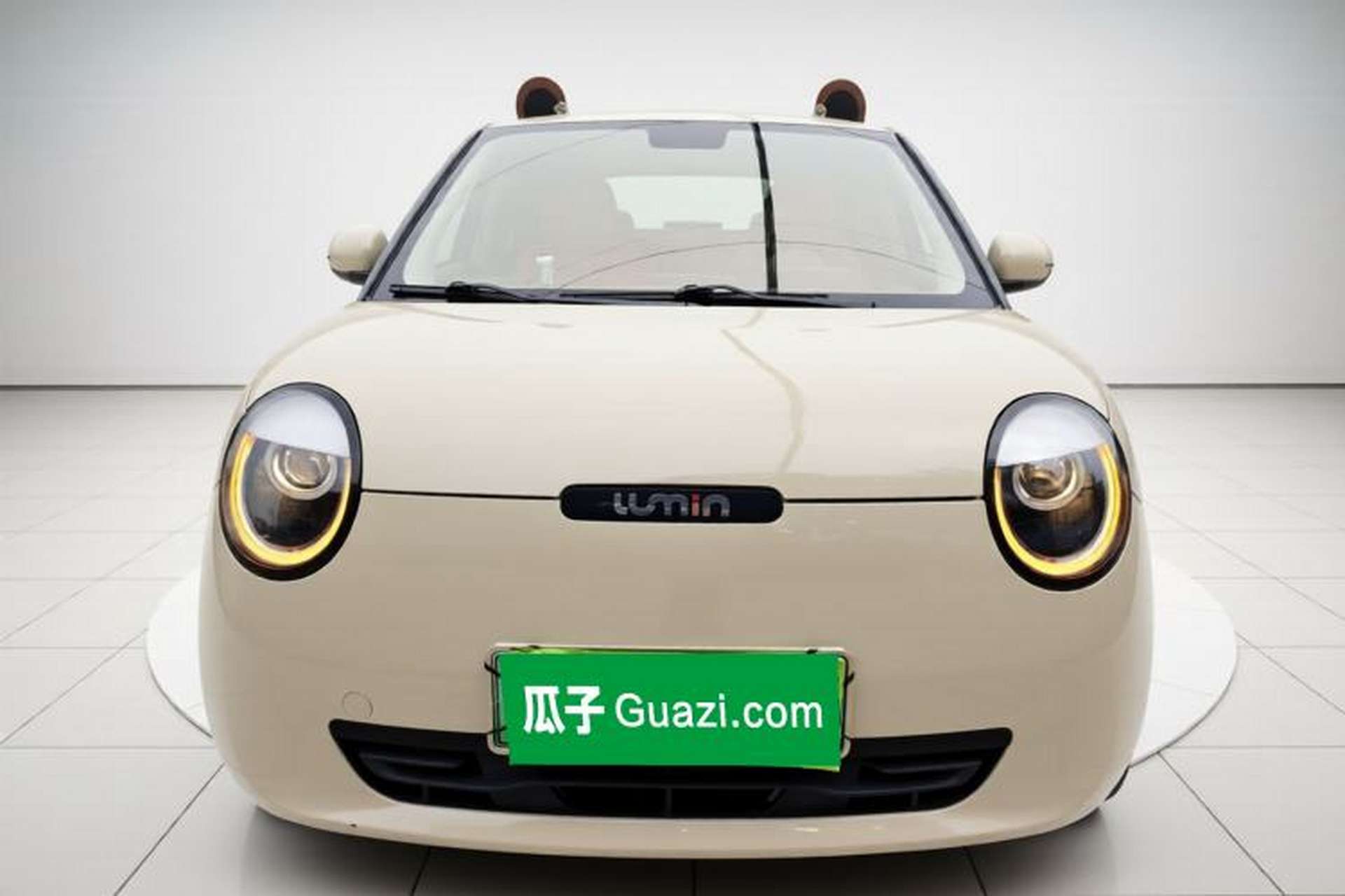 Used CHANGAN NEVO Lumin 2022 155 km – Refreshingly Sweet Edition Front