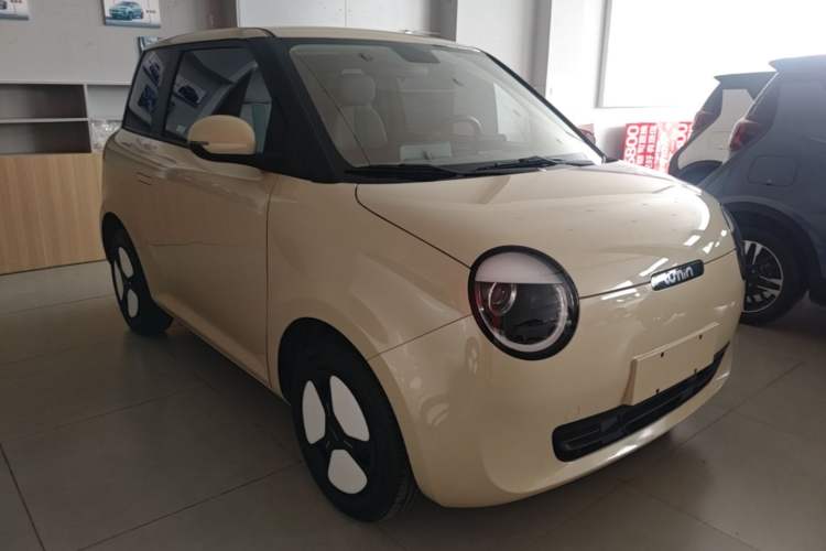 Used CHANGAN NEVO Lumin 2022 155 km – Refreshingly Sweet Edition Front Right 45 Deg
