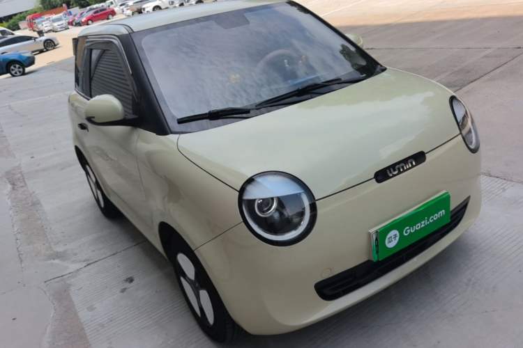 Used CHANGAN NEVO Lumin 2022 301km Honey-Sweet Version Front Right 45 Deg