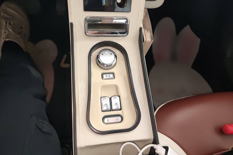 Used CHANGAN NEVO Lumin 2022 210km Sweet Edition Gear Lever