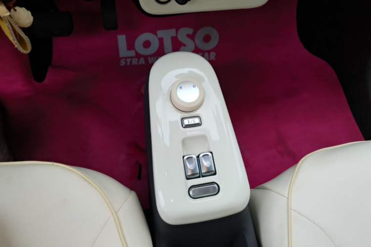 Used CHANGAN NEVO Lumin 2022 210km Sweet Edition Gear Lever